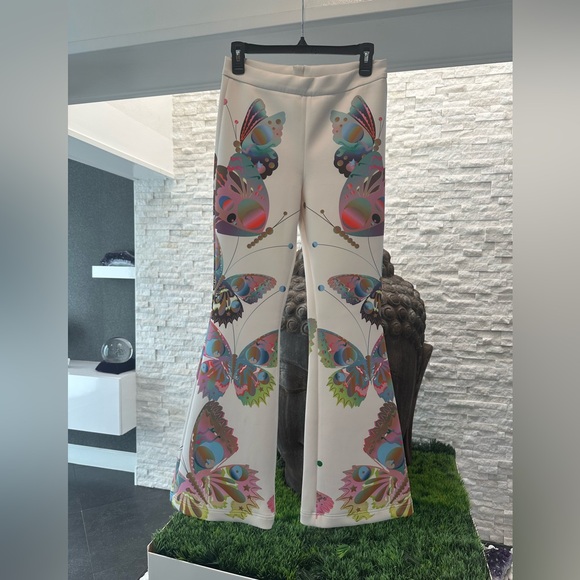 Cynthia Rowley Pants - Cynthia Rowley Bonded Fit and Flare White Butterfly Pants size 6